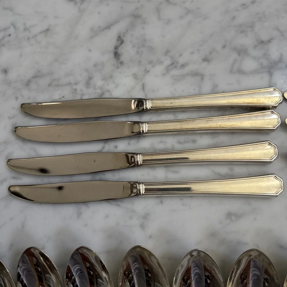 ONEIDA Silversmiths CLAIRHILL FAIRHILL Silverplated Flatware Set 41 PIECES